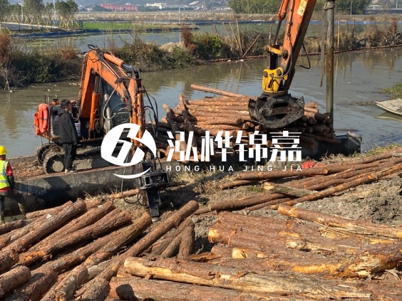 湖南松木樁批發(fā)廠家-5米松木樁批發(fā)1000根有優(yōu)惠嗎？